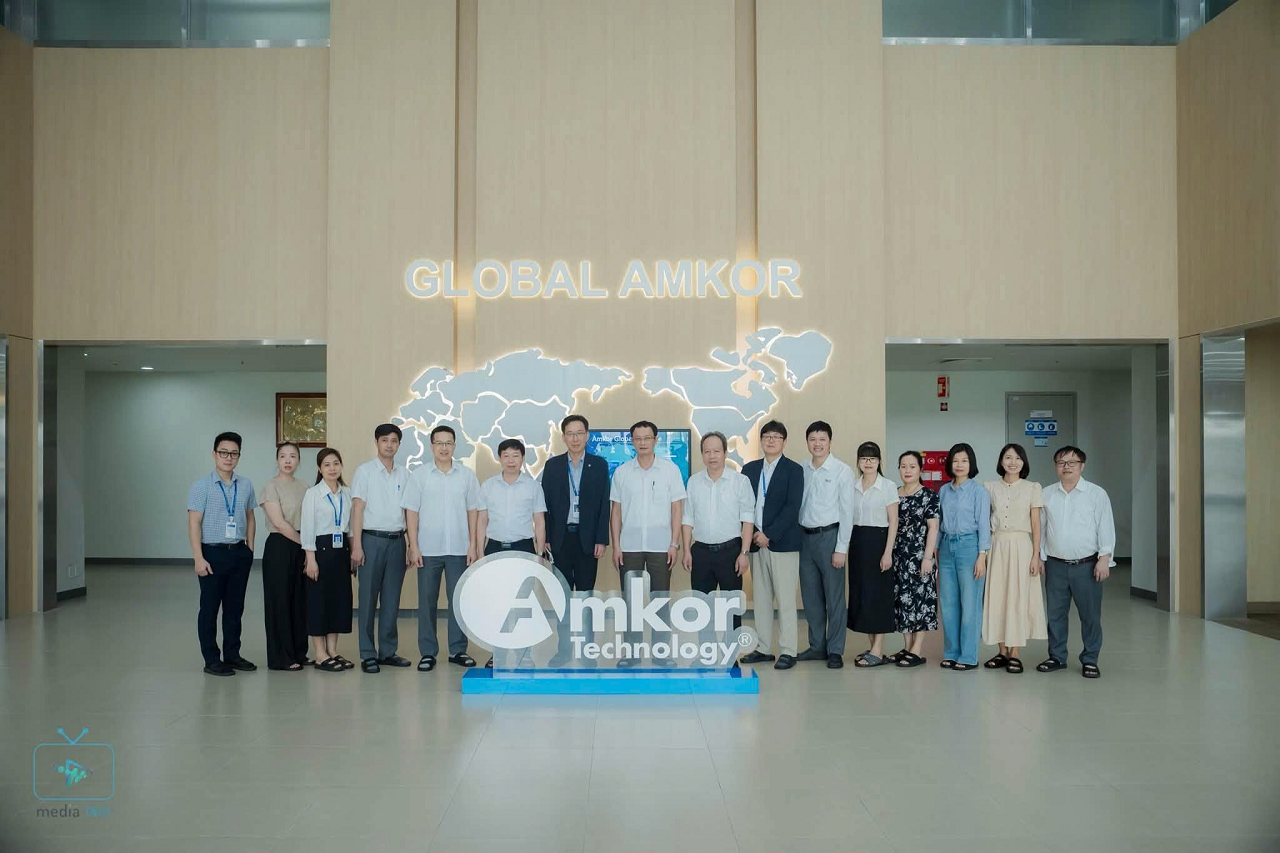 Khoa Ô tô và Năng lượng Tham Gia Đoàn Công Tác Của TNUT Tham Quan Và Làm Việc Tại Amkor Technology Việt Nam